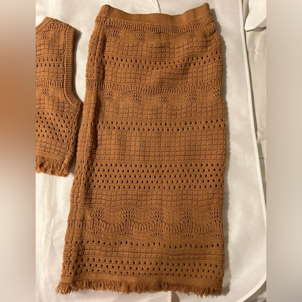 House of Harlow 1960 Crocheted Midi Skirt & Tank Set in Camel - Picture 9 of 15